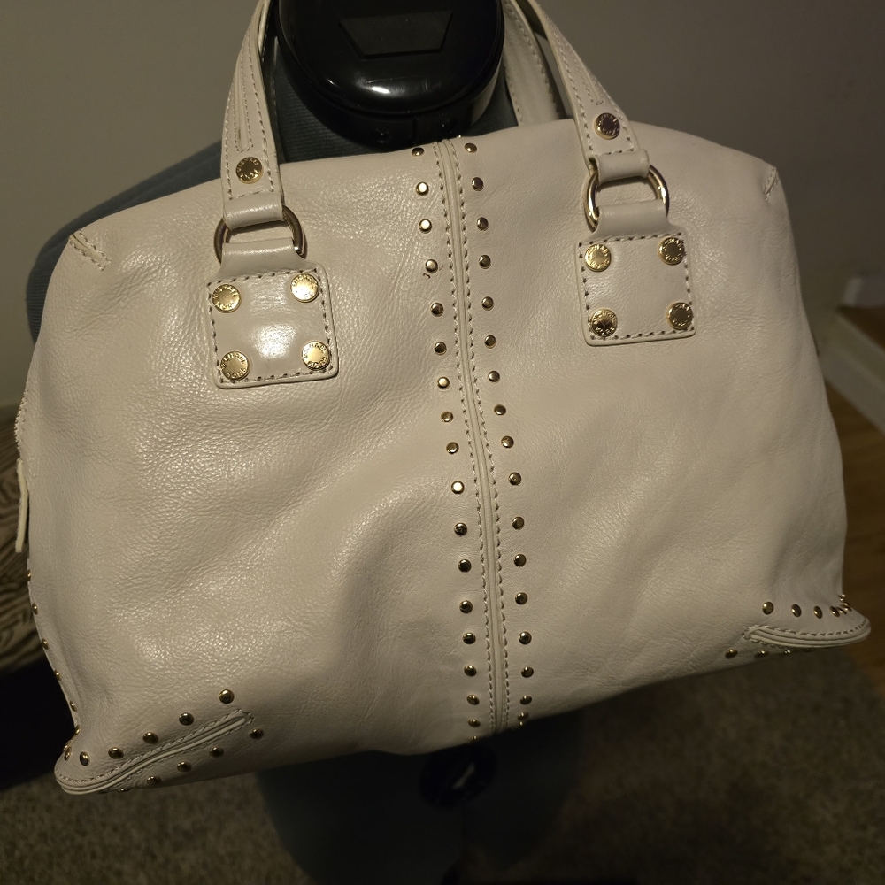 Michael Kors - Picture 2 of 7